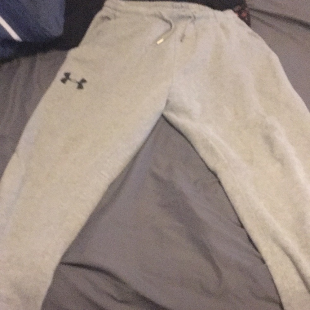 Men’s. XL Under armour jogger pants